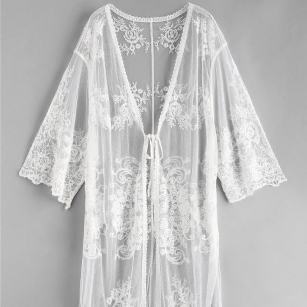 White lace beach coverup (New without tags)
